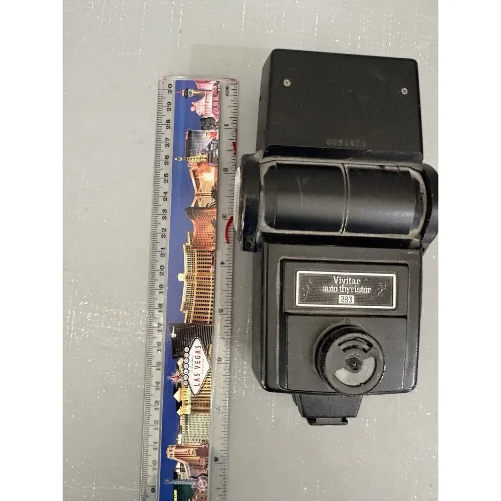 Vintage Vivitar Auto Thyristor 283 Flash Gun – Film Camera Flash – Untested